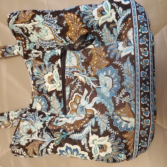 Vera Bradley purse. - Picture 3 of 10